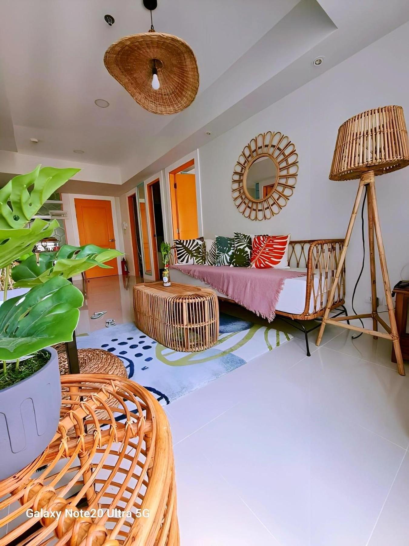 Holiday Escape Philippines Манила Екстериор снимка